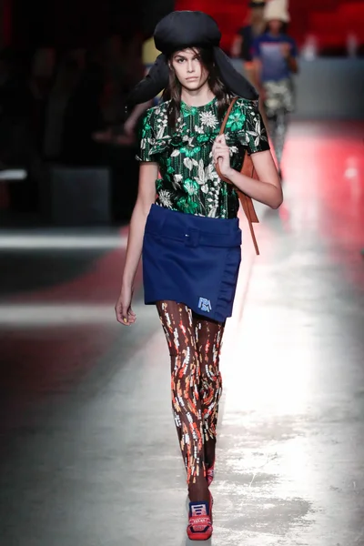 Look 36